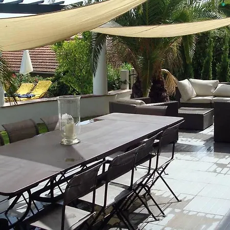 Aoc Sleeps 14 Pool Villa
